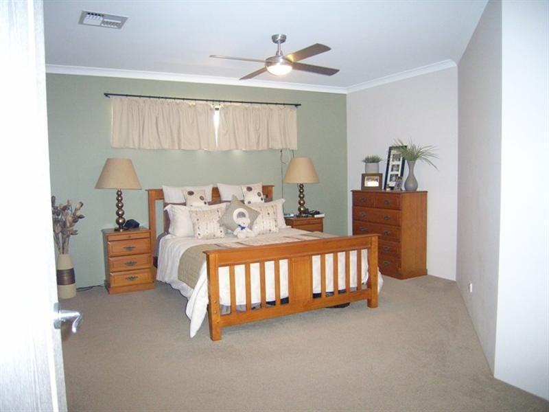 27 Pickering Drive, Dongara WA 6525