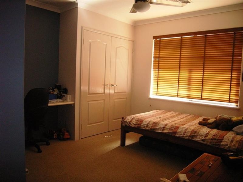 27 Pickering Drive, Dongara WA 6525