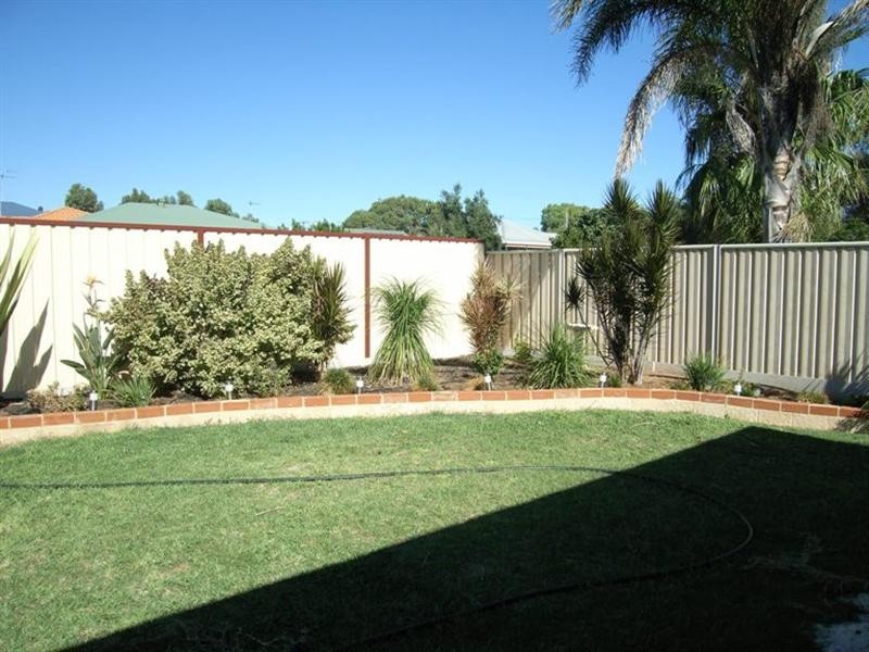 27 Pickering Drive, Dongara WA 6525