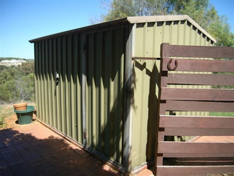 33 Church Street, Dongara WA 6525