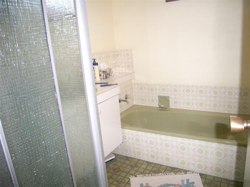 33 Church Street, Dongara WA 6525