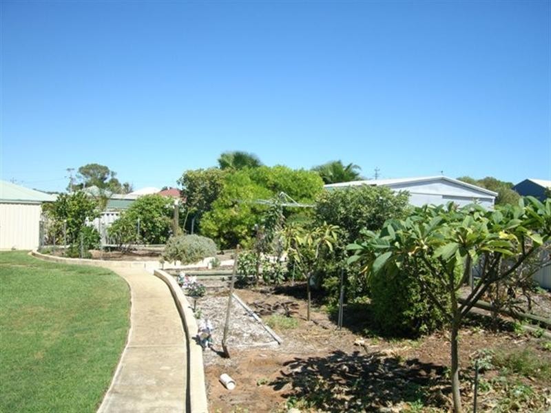 3 BUNGARU Road, Port Denison WA 6525