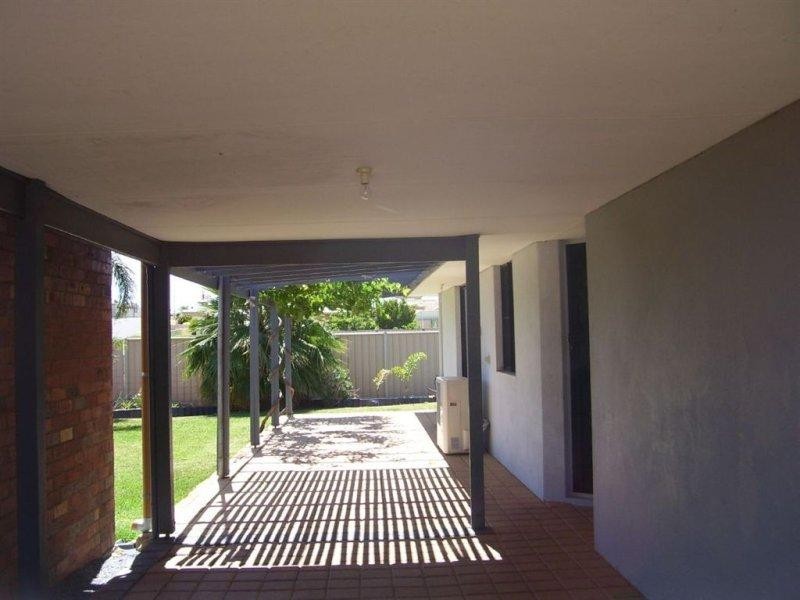 29 Pickering Drive, Dongara WA 6525