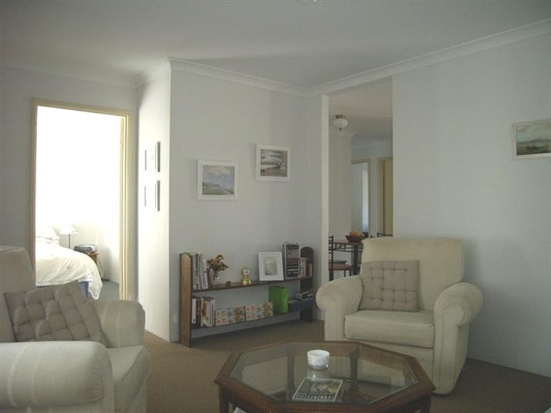 1/14 Hosken Street, Dongara WA 6525