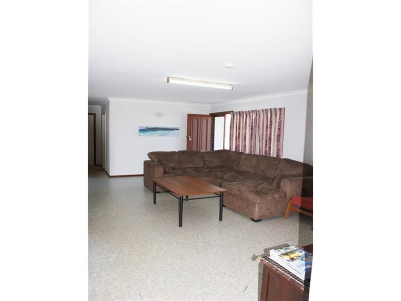 6 Downes Way, Port Denison WA 6525