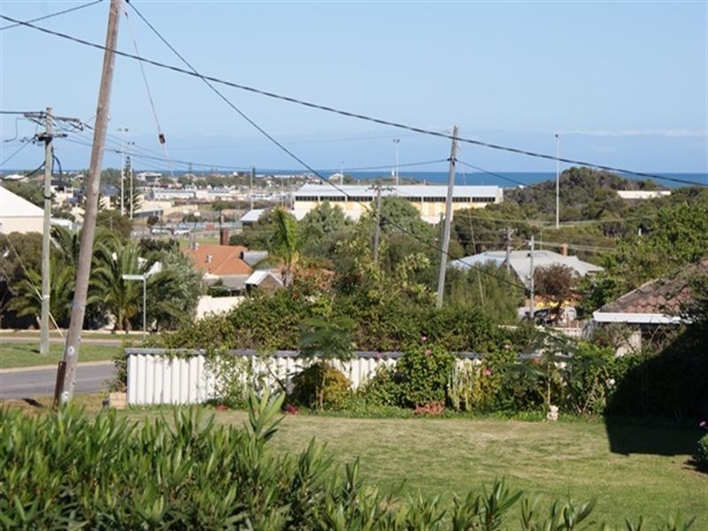 6 Downes Way, Port Denison WA 6525