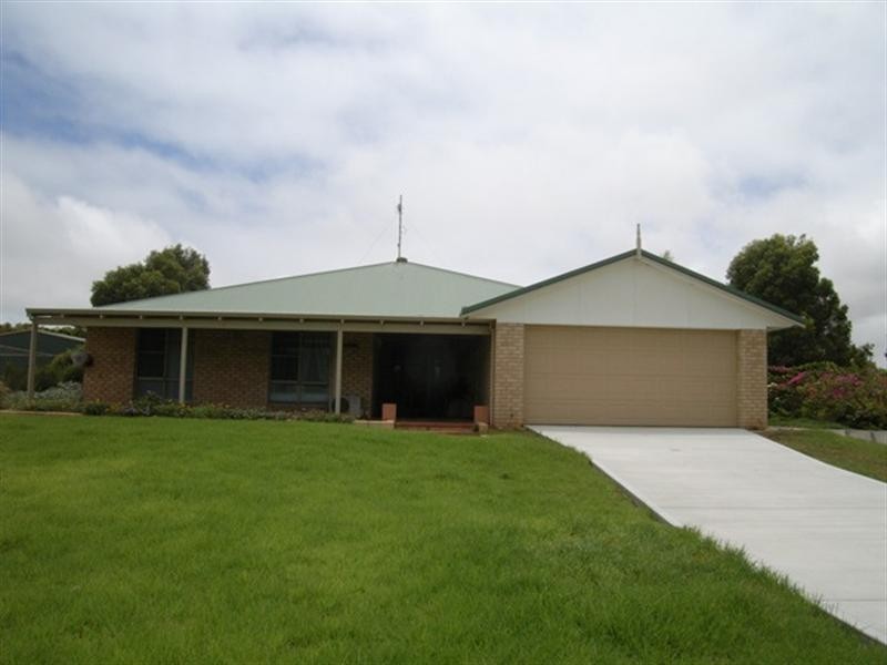 16 – 18 Slopervale, Dongara WA 6525