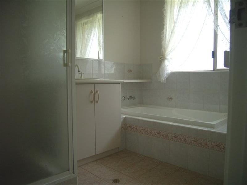 16 – 18 Slopervale, Dongara WA 6525