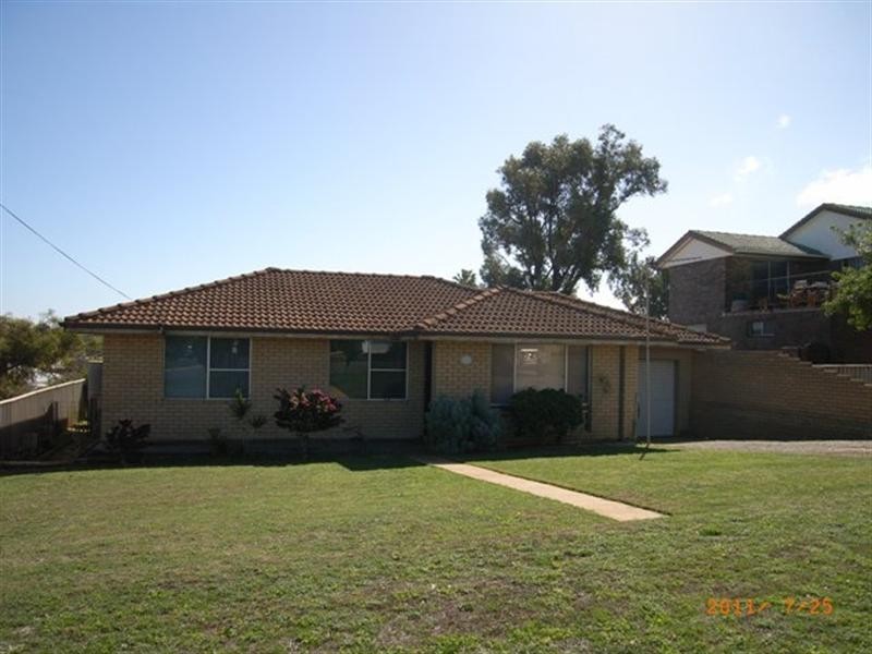 14 Downes Way, Port Denison WA 6525