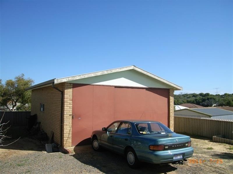 14 Downes Way, Port Denison WA 6525