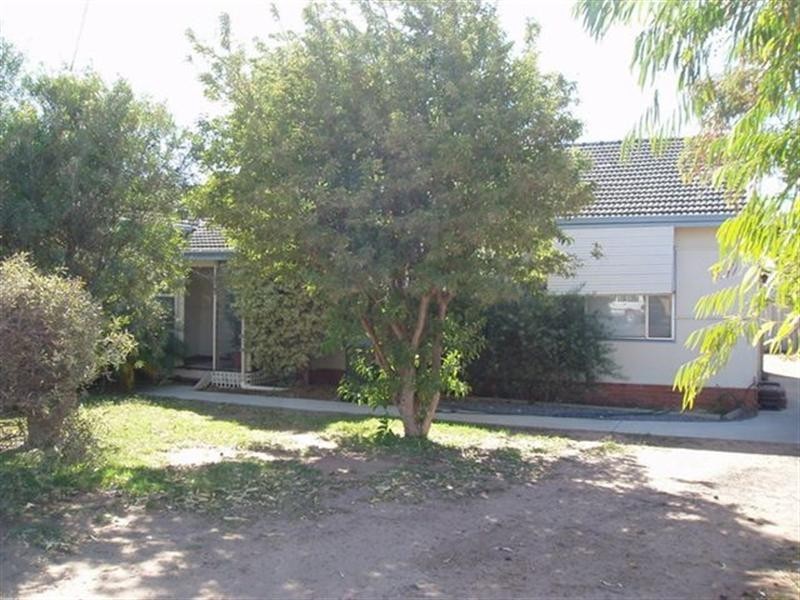32 Dodd Street, Dongara WA 6525
