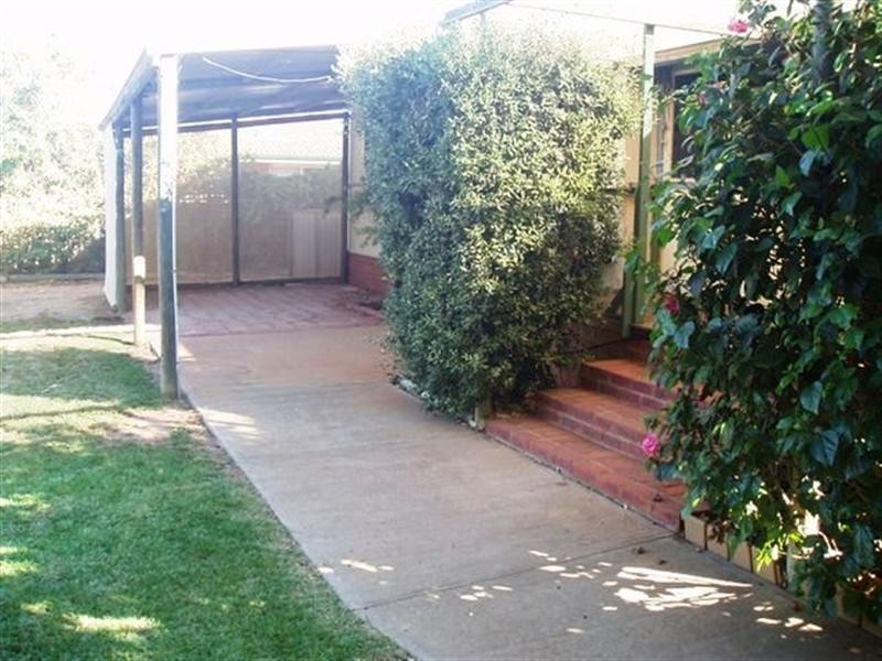 32 Dodd Street, Dongara WA 6525