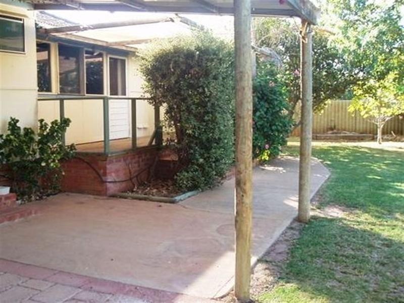 32 Dodd Street, Dongara WA 6525