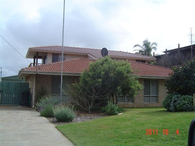 4 Hope Street, Port Denison WA 6525