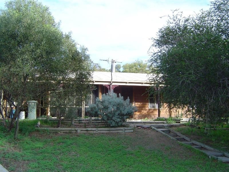 251 Point Leander Drive, Port Denison WA 6525