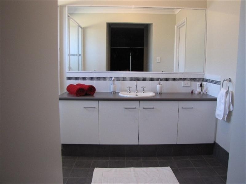 102 Brennand Road, Dongara WA 6525