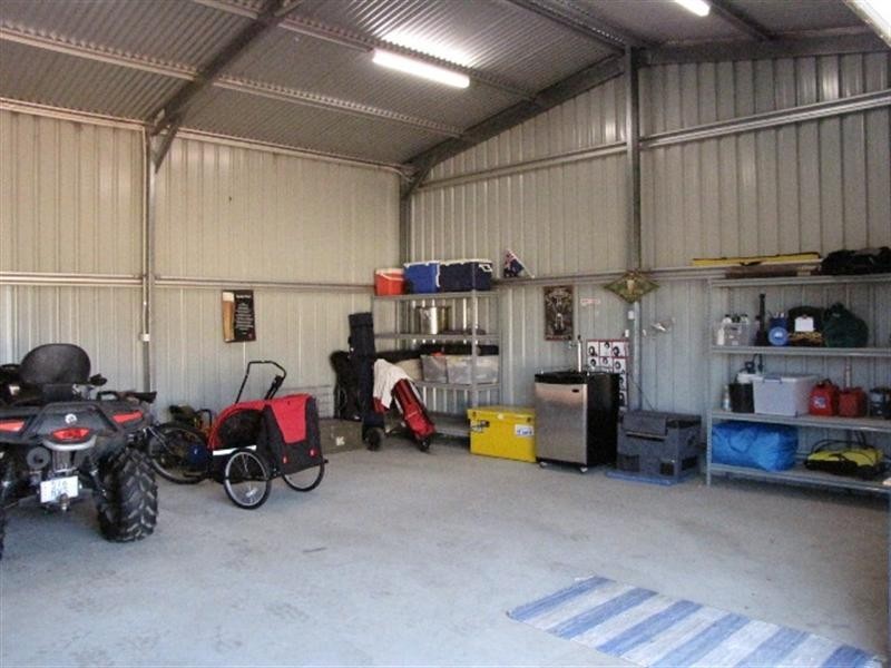 102 Brennand Road, Dongara WA 6525