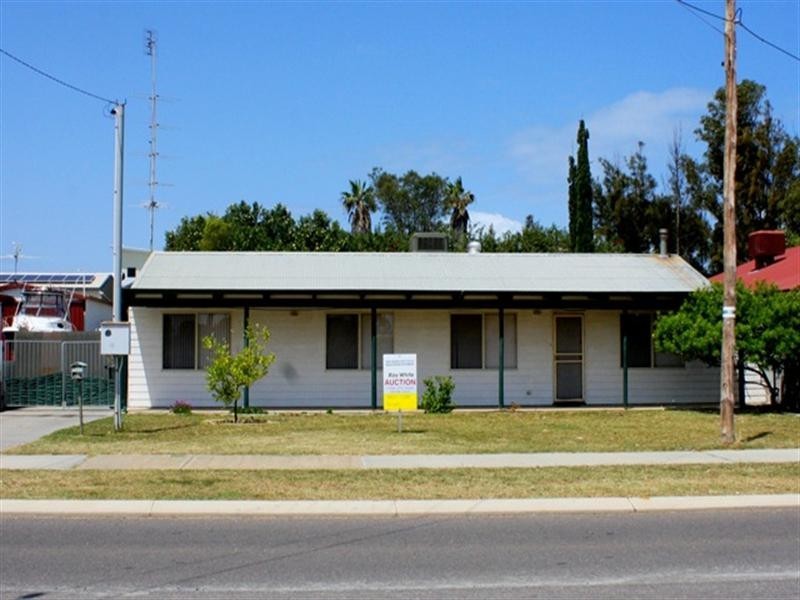 23 Church Street, Dongara WA 6525