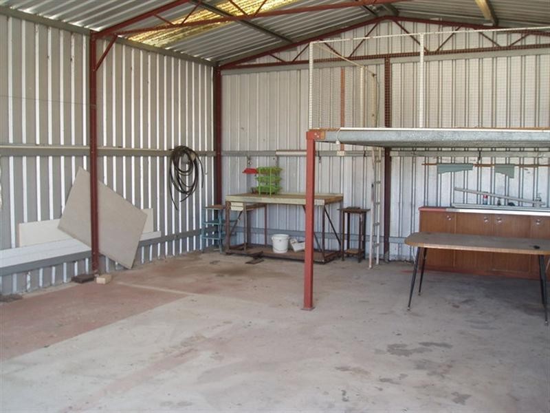 23 Church Street, Dongara WA 6525