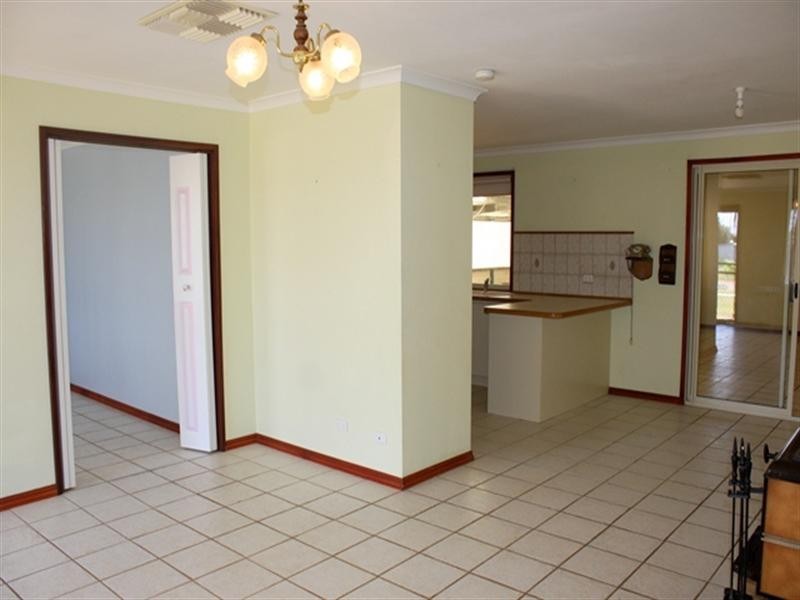 23 Church Street, Dongara WA 6525