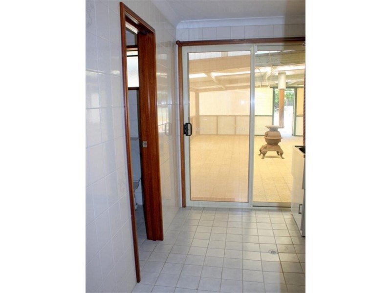 23 Church Street, Dongara WA 6525