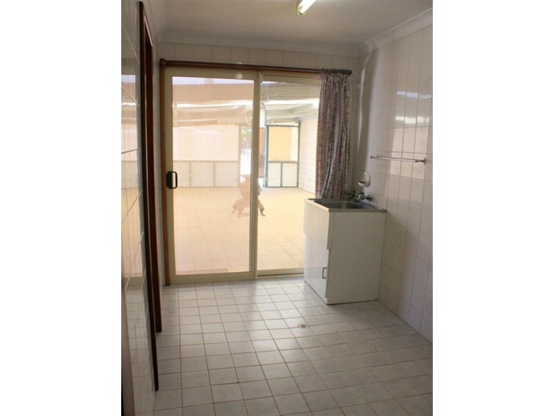 23 Church Street, Dongara WA 6525