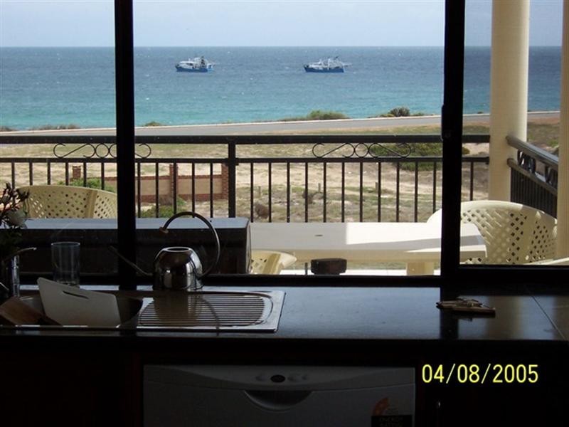 8 Marina Heights, Port Denison WA 6525