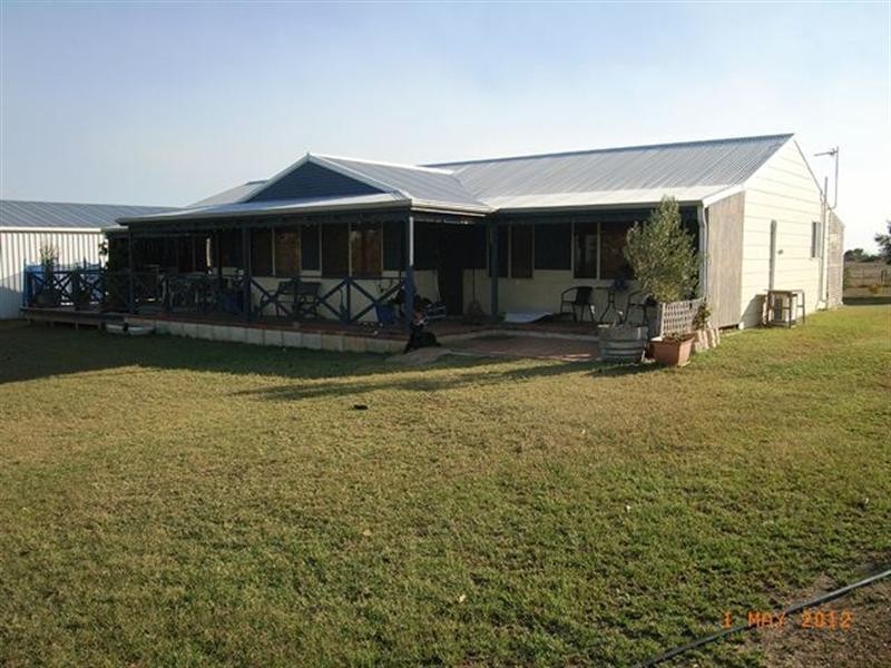 219 Pettit Road, Dongara WA 6525