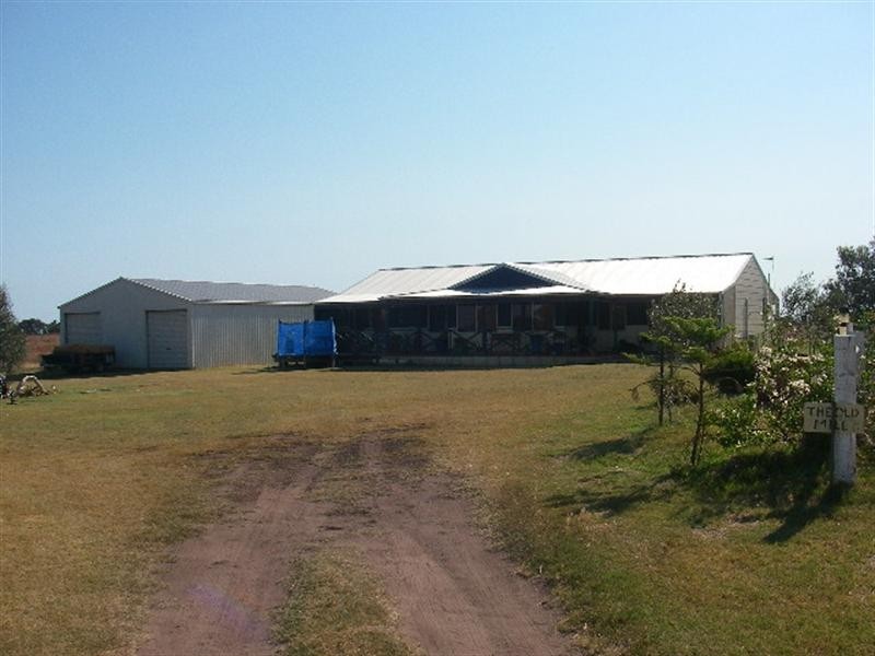 219 Pettit Road, Dongara WA 6525