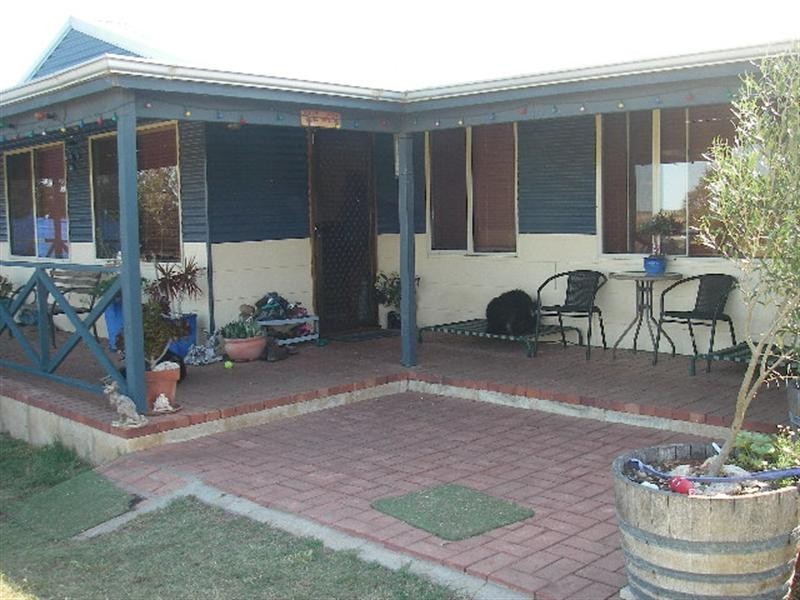 219 Pettit Road, Dongara WA 6525