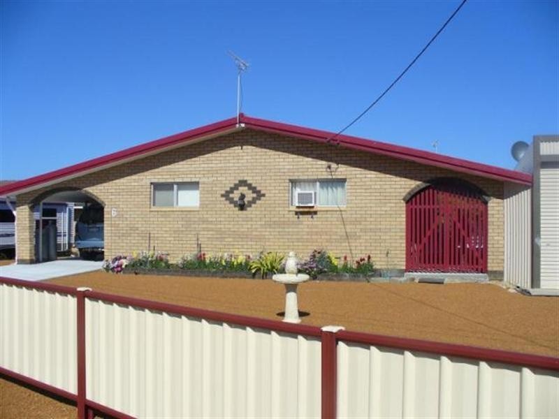 6 Healy Street, Port Denison WA 6525