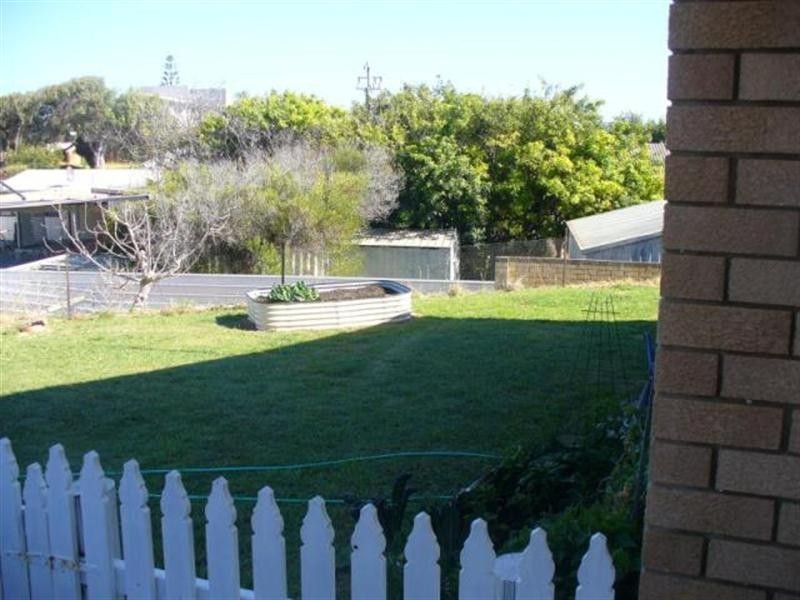 6 Healy Street, Port Denison WA 6525
