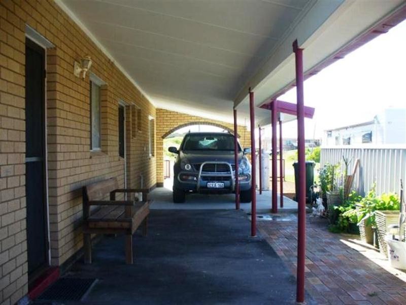 6 Healy Street, Port Denison WA 6525