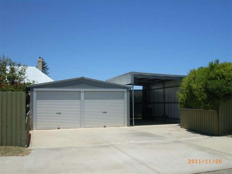 21 Waldeck Street, Dongara WA 6525