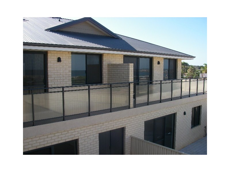 10/129 Point Leander Drive, Port Denison WA 6525