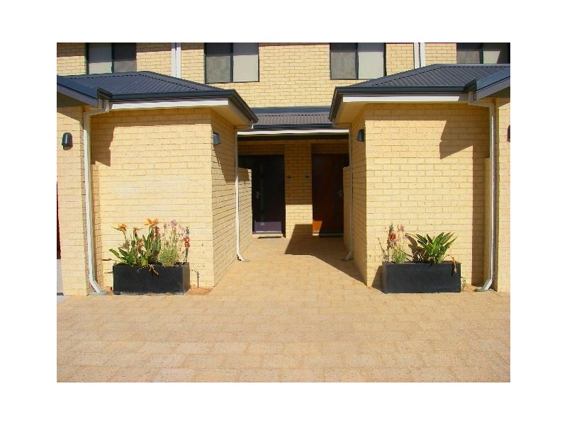 10/129 Point Leander Drive, Port Denison WA 6525