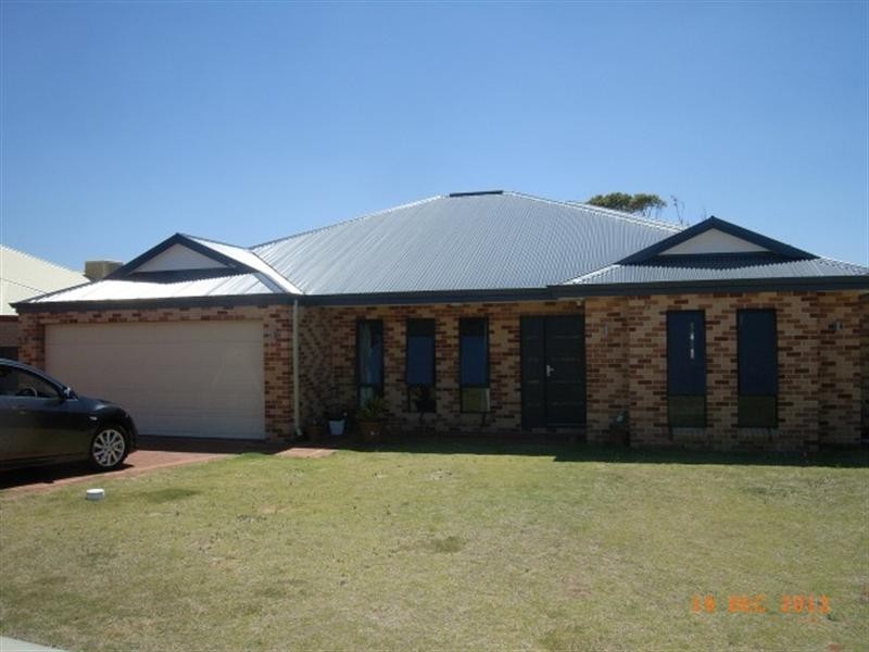 17 Mason Crescent, Port Denison WA 6525