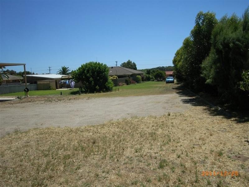 22 Tulloch Drive, Dongara WA 6525