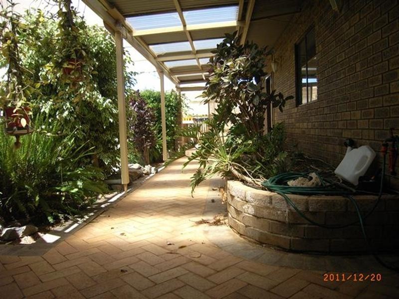 22 Tulloch Drive, Dongara WA 6525