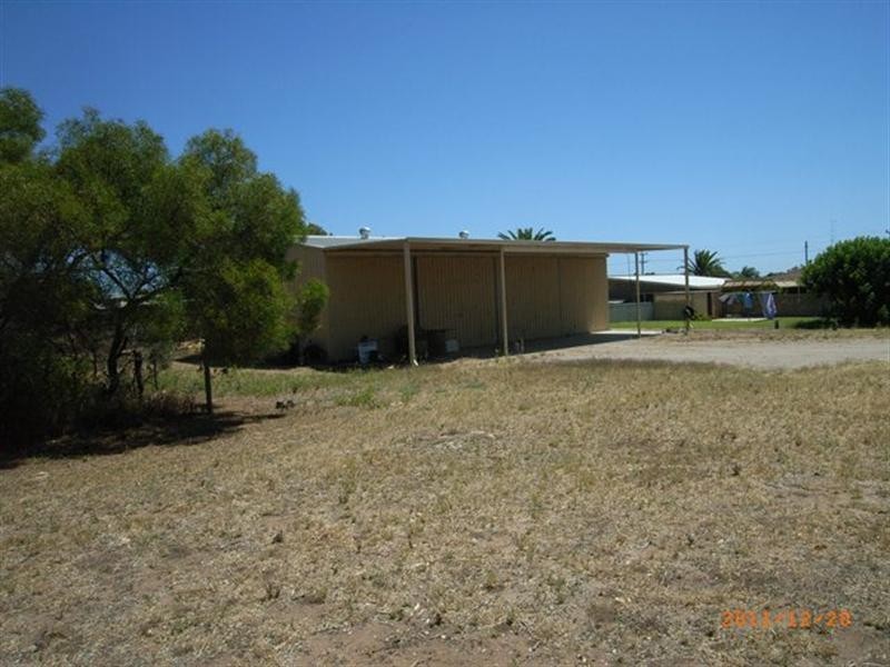 22 Tulloch Drive, Dongara WA 6525