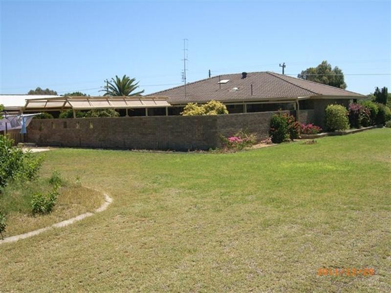 22 Tulloch Drive, Dongara WA 6525