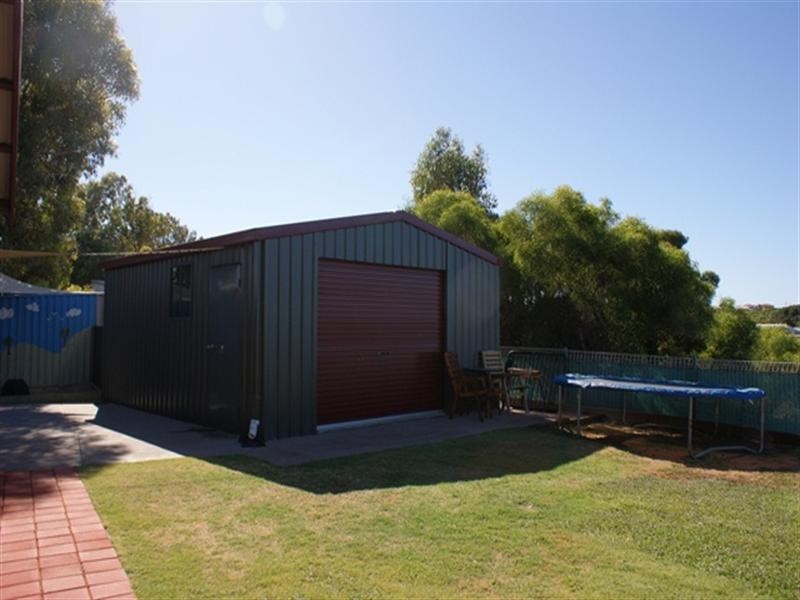 31 Church Street, Dongara WA 6525
