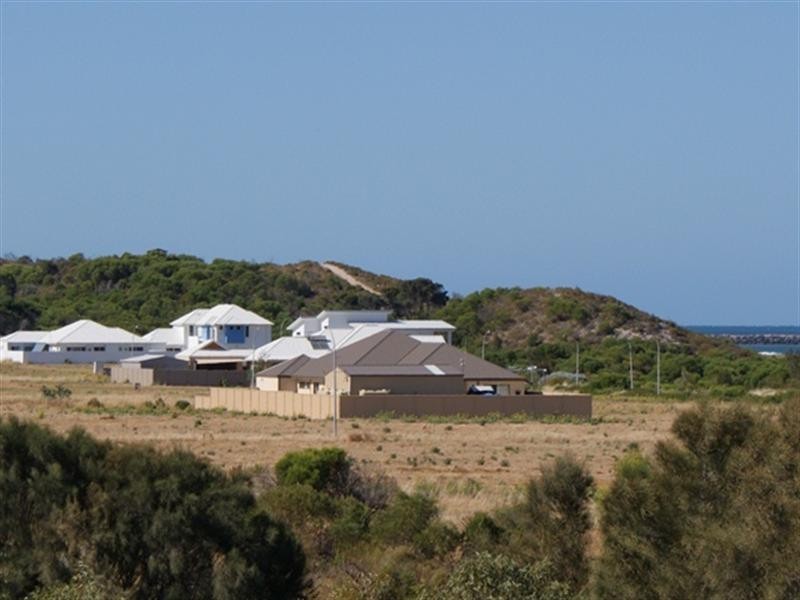 31 Church Street, Dongara WA 6525