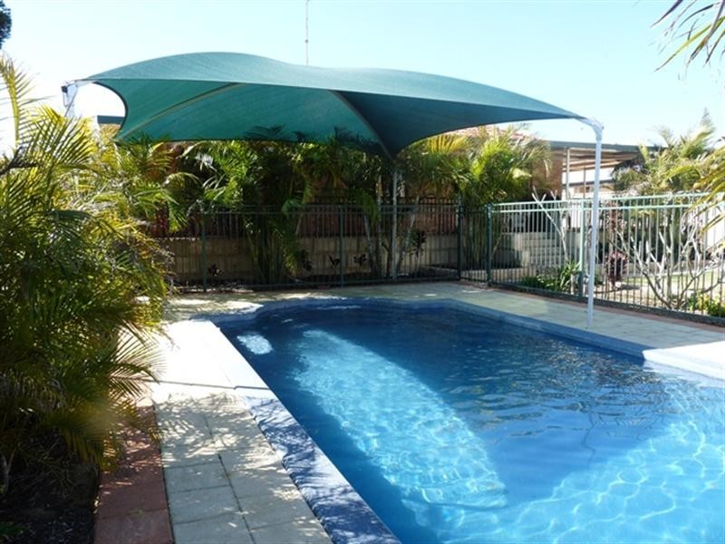 15 Mitchell Heights, Dongara WA 6525
