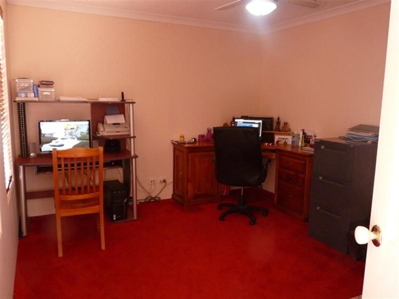 15 Mitchell Heights, Dongara WA 6525