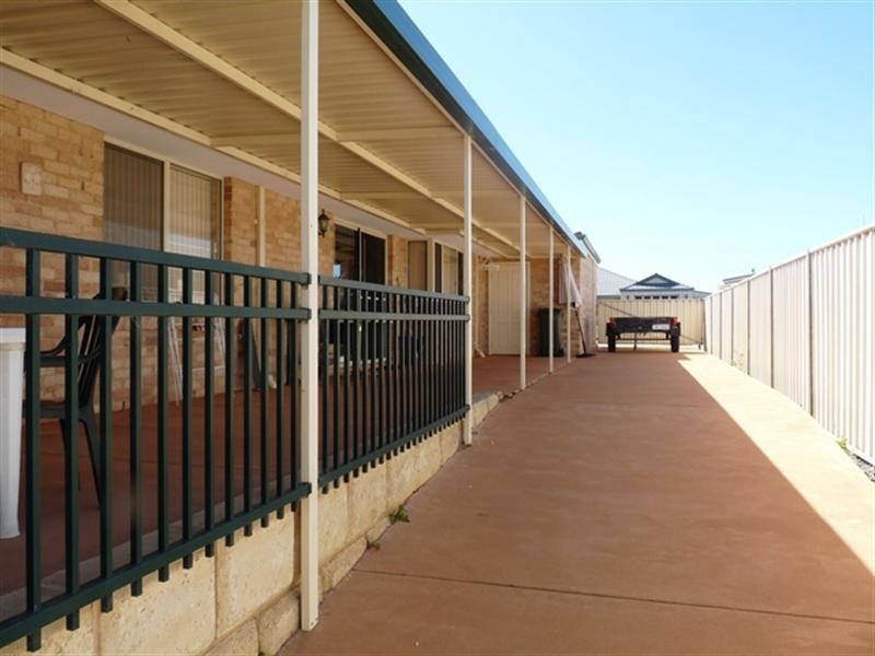 15 Mitchell Heights, Dongara WA 6525