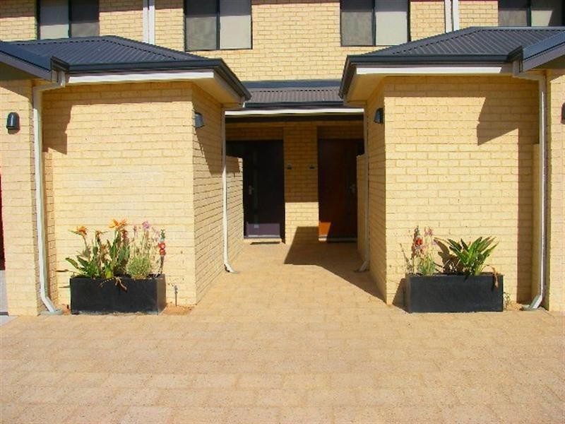 7/129 Point Leander Drive, Port Denison WA 6525