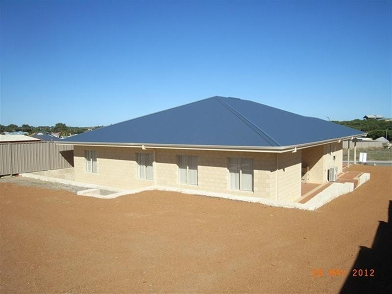 41 Premier Circle, Dongara WA 6525