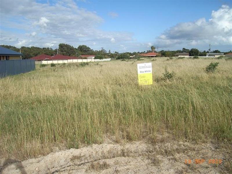 3 (Lot 715) Gem Way, Dongara WA 6525