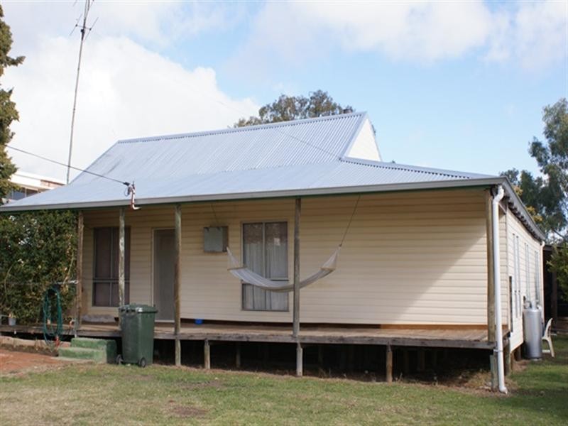13-15 Victoria Road, Mingenew WA 6522